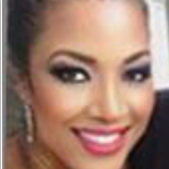 Meet your Posher, Seneca - Picture 1 of 2